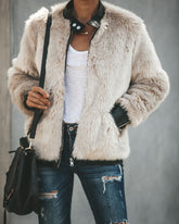 Vanity Jacke mit Kunstpelz und Lederbesatz und Taschen